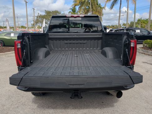 Used 2024 GMC Sierra 2500 Denali Ultimate image 13