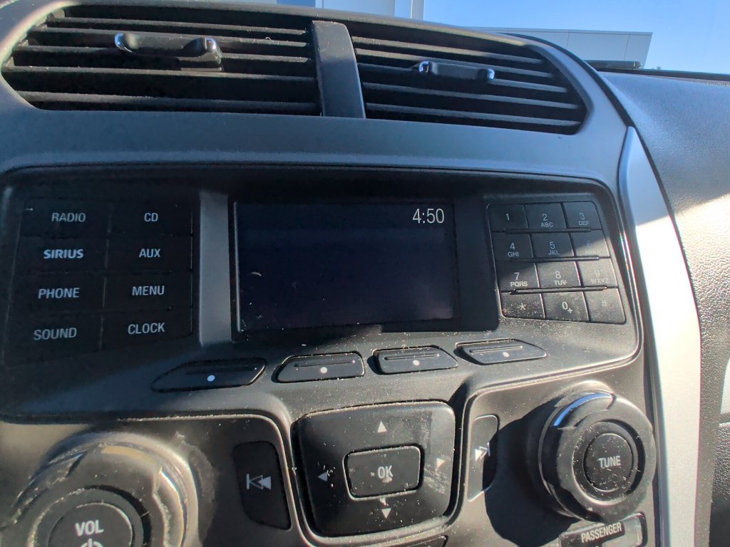 Used 2014 Ford Explorer XLT FWD image 10