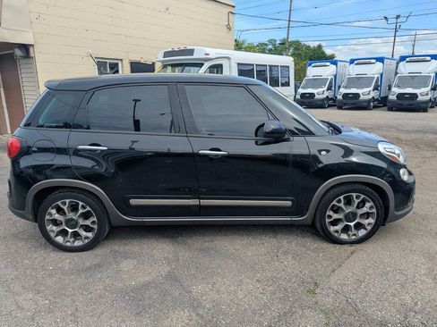 Used 2014 FIAT 500L Trekking w/ Popular Equipment Group FWD image 7