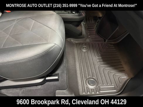 Used 2022 BMW iX xDrive50 w/ Convenience Package image 52