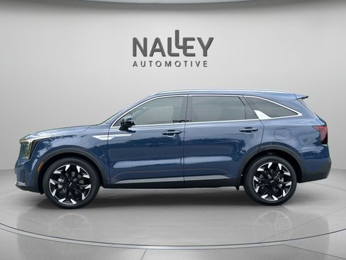 Certified 2025 Kia Sorento SX FWD image 3