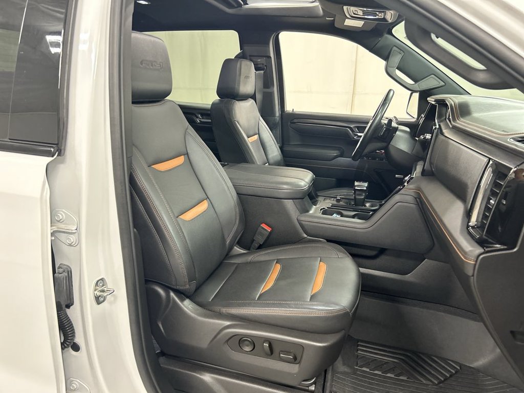 Certified 2024 GMC Sierra 1500 AT4 w/ Technology Package AWD/4WD image 23
