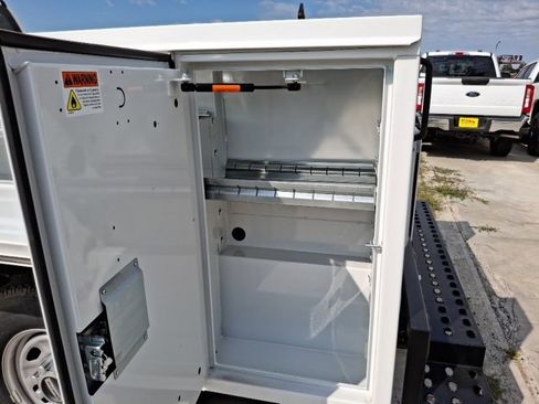 Used 2024 Ford F350 XL w/ Snow Plow Prep Package image 33