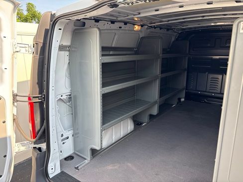 Used 2023 Mercedes-Benz Metris image 6
