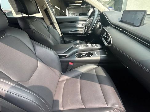 Used 2025 Genesis GV70 2.5T AWD/4WD image 24