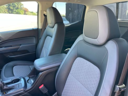 Used 2022 Chevrolet Colorado Z71 image 21