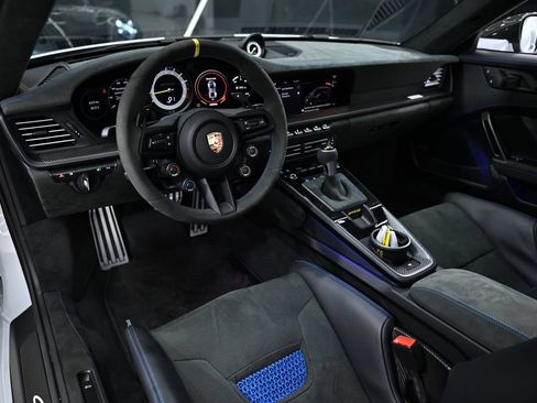 Used 2025 Porsche 911 GT3 RS RWD image 40