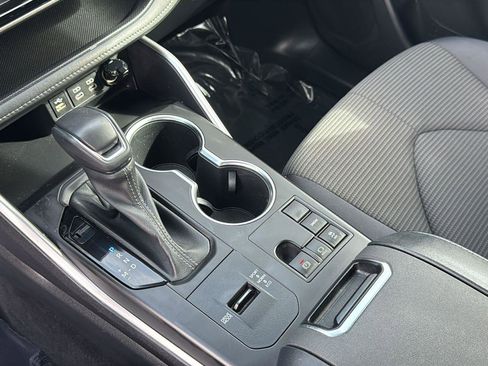 Certified 2023 Toyota Highlander LE image 21