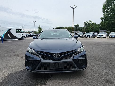 Used 2021 Toyota Camry SE w/ Convenience Package FWD image 8