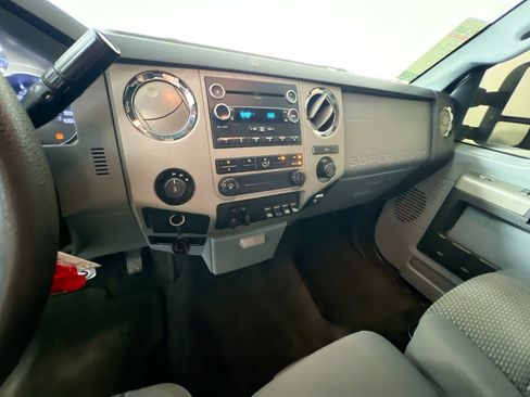 Used 2016 Ford F250 XLT w/ XLT Value Package AWD/4WD image 24
