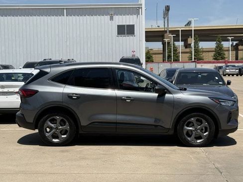 Used 2025 Ford Escape ST-Line FWD image 3