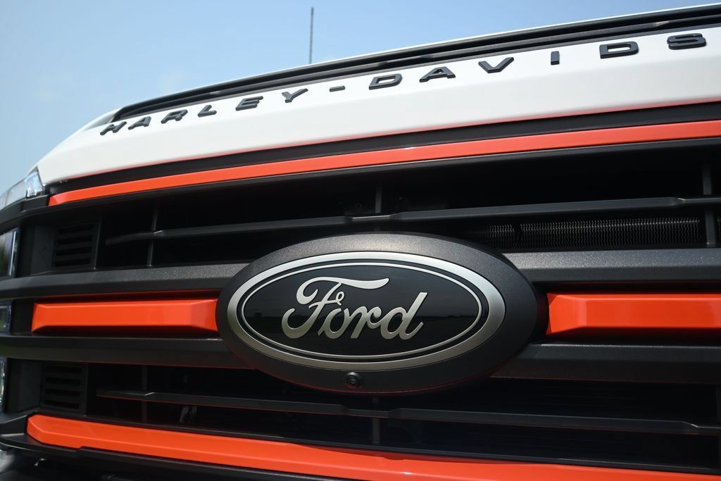 New 2026 Ford F250 Lariat w/ Black Appearance Package AWD/4WD image 37