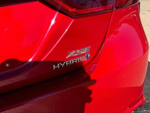 Used 2024 Toyota Camry XSE image 9