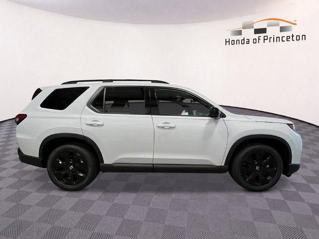 New 2026 Honda Pilot Black Edition image 2