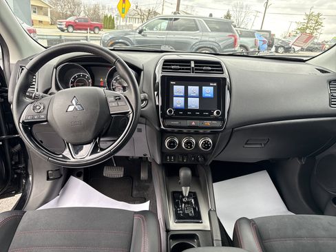 Used 2024 Mitsubishi Outlander Sport ES image 14
