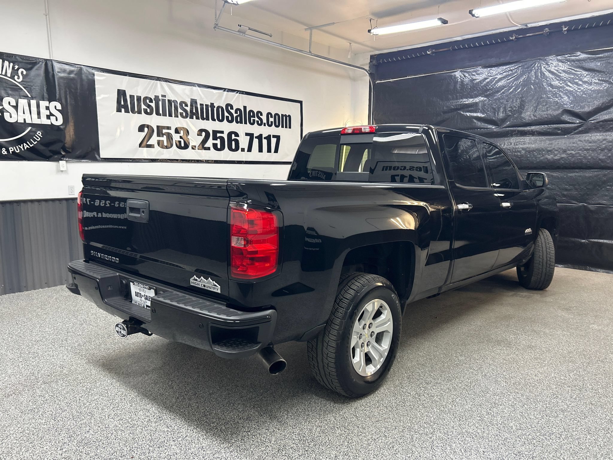 Used 2014 Chevrolet Silverado 1500 High Country AWD/4WD image 6