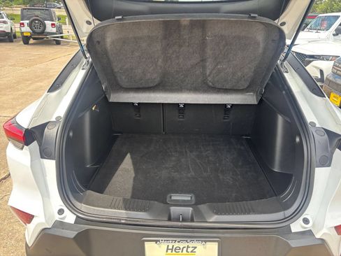 Used 2025 Buick Envista Preferred FWD image 30