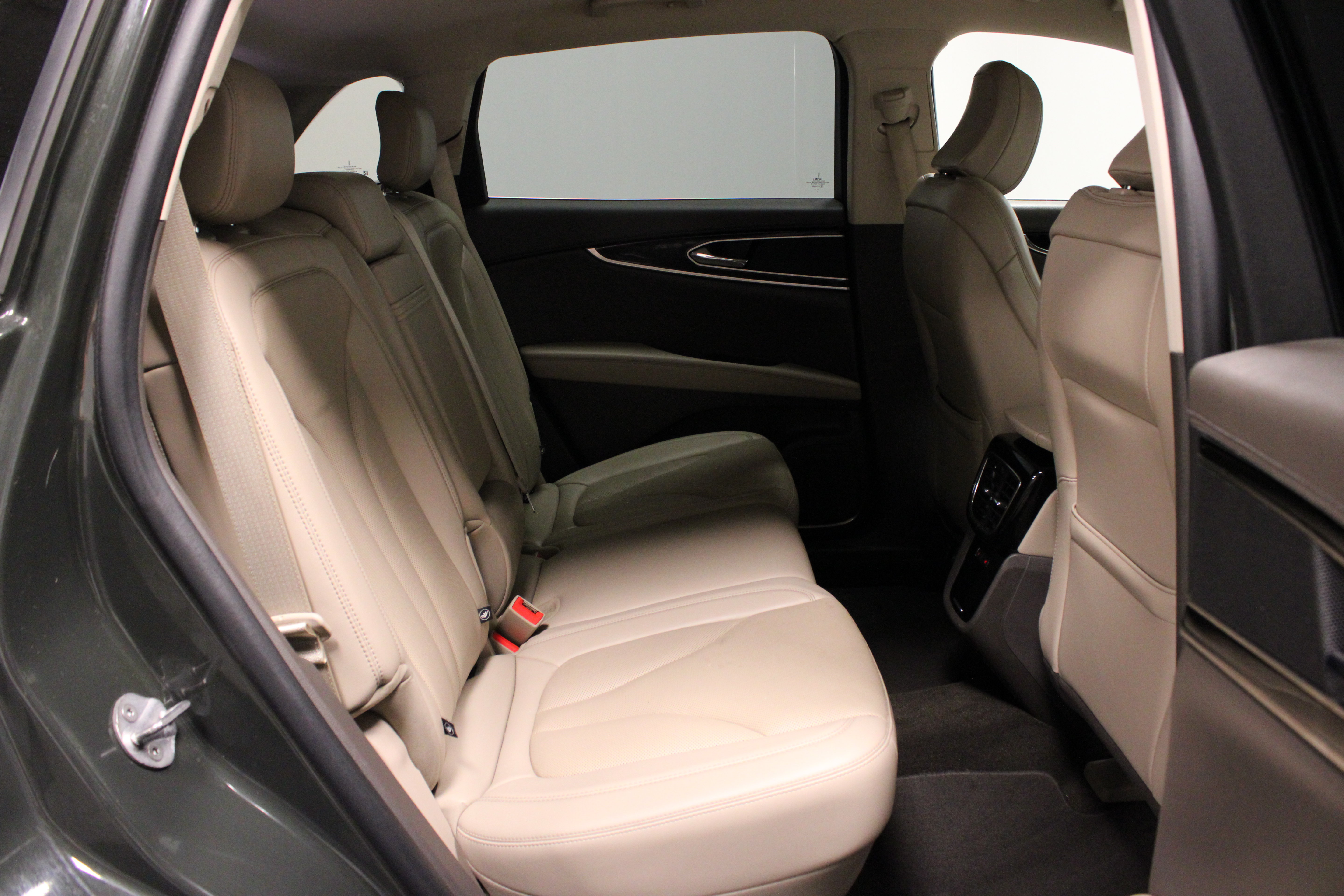 Used 2022 Lincoln Nautilus Reserve AWD/4WD image 16
