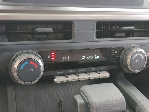 Used 2024 Toyota Tacoma TRD Sport image 16