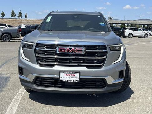 New 2025 GMC Acadia Elevation image 8