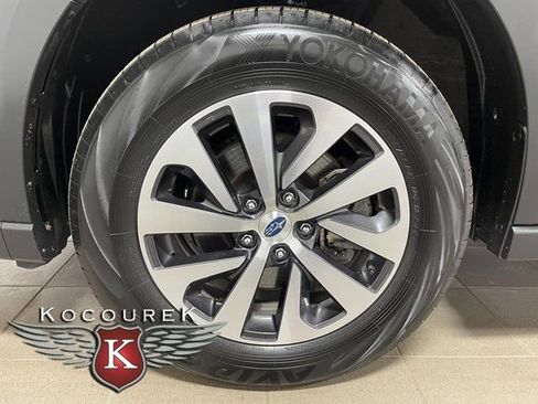 Used 2025 Subaru Outback Premium AWD/4WD image 7
