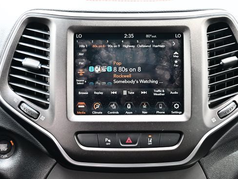 Used 2022 Jeep Cherokee Trailhawk w/ Sun, Sound & Nav Group AWD/4WD image 20