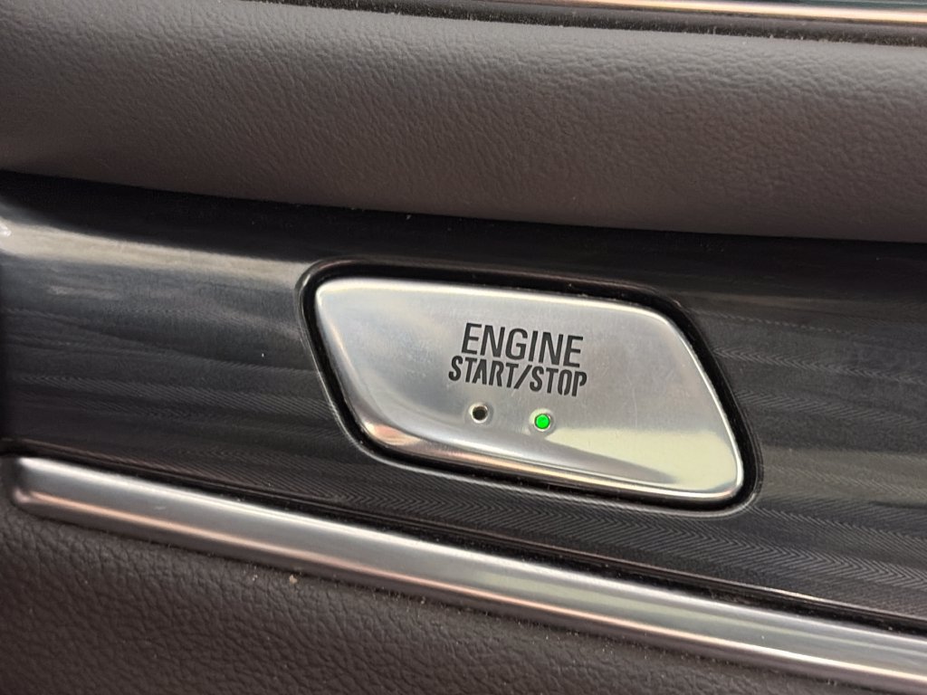 Used 2021 Buick Enclave Premium w/ Sun and Sites Package FWD image 23