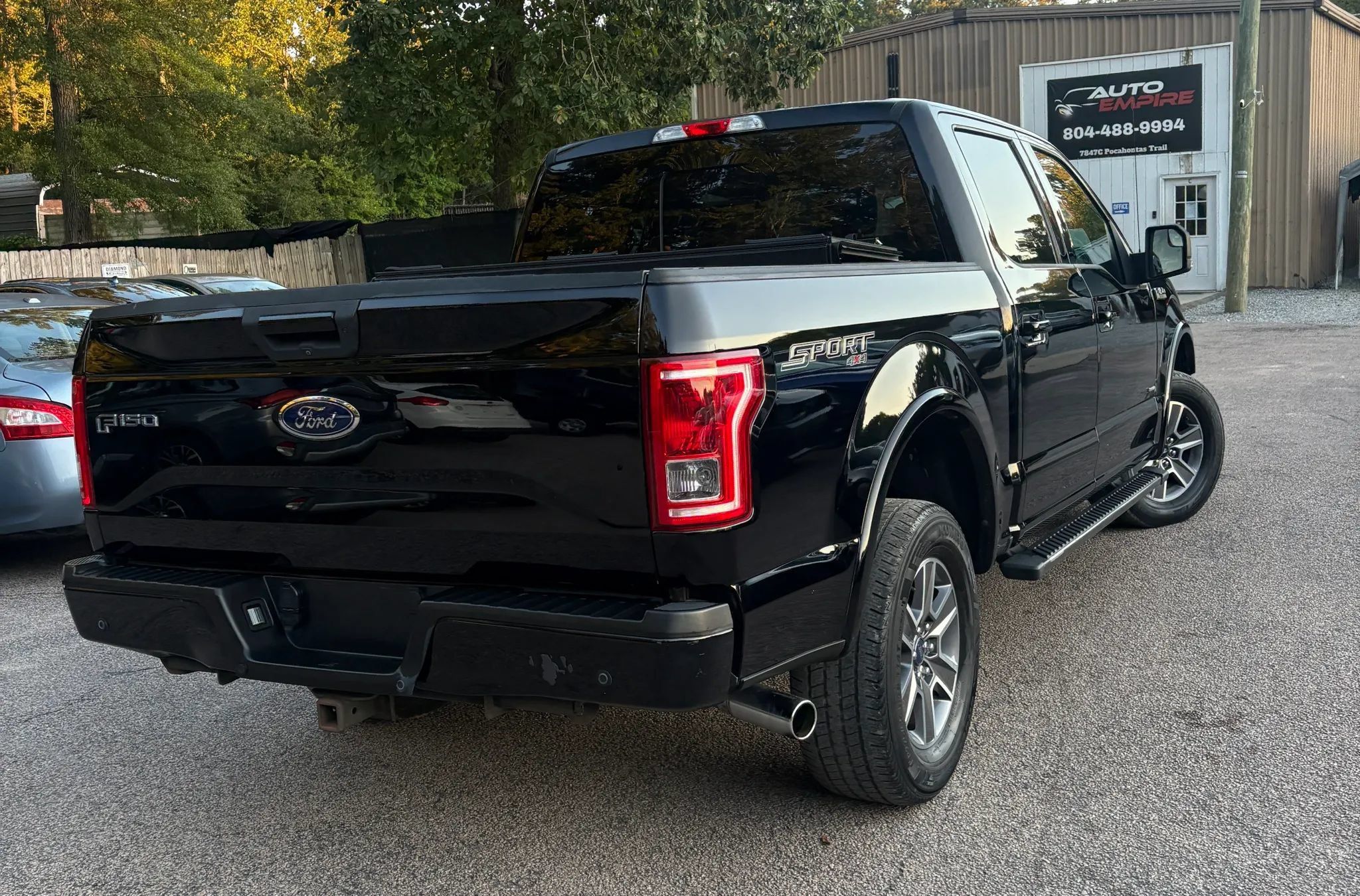 Used 2017 Ford F150 XLT w/ Equipment Group 302A Luxury AWD/4WD image 6