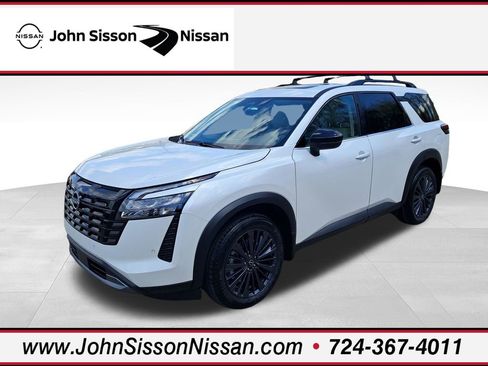 New 2026 Nissan Pathfinder SL w/ SL Premium Package AWD/4WD image 1