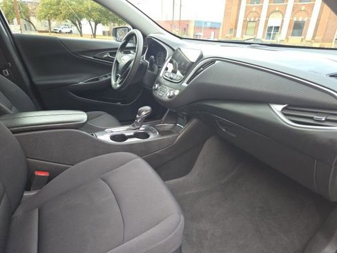 Used 2024 Chevrolet Malibu LT FWD image 12