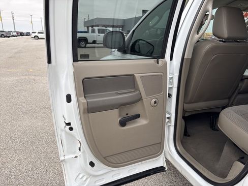 Used 2008 Dodge Ram 1500 Truck ST image 32