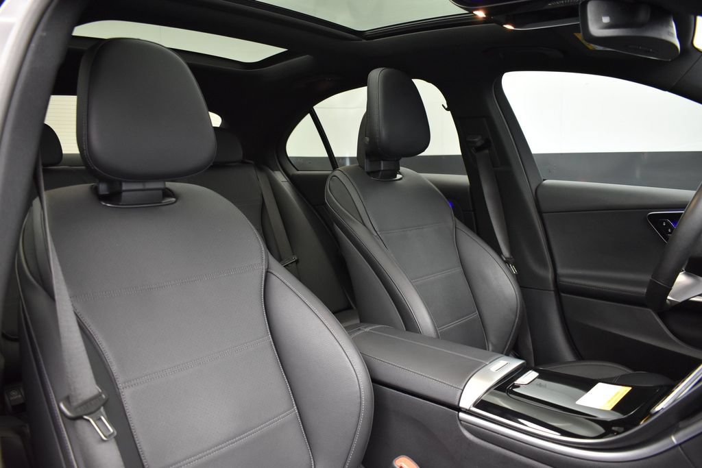 Used 2025 Mercedes-Benz C 300 4MATIC Sedan image 19