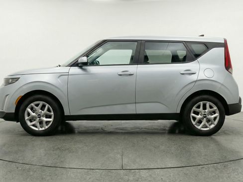 Used 2025 Kia Soul LX w/ LX Technology Package image 5