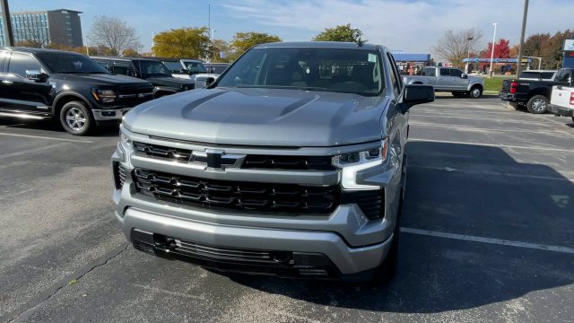 Used 2023 Chevrolet Silverado 1500 RST AWD/4WD image 5