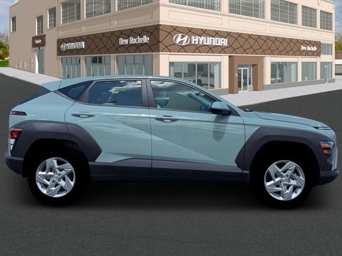 New 2026 Hyundai Kona SE image 9