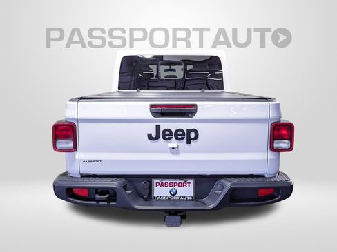 Used 2024 Jeep Gladiator Sport AWD/4WD image 6