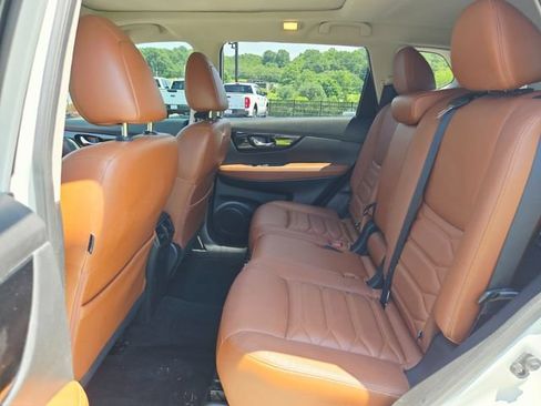 Used 2017 Nissan Rogue SL w/ SL Premium Package AWD/4WD image 17