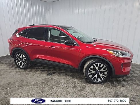 Used 2020 Ford Escape SE Sport image 1