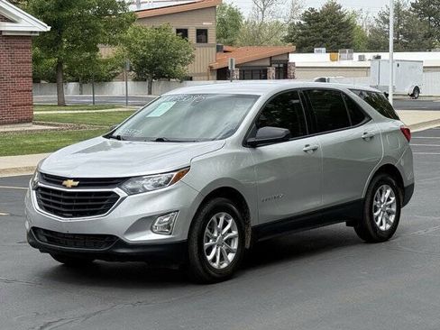 Used 2019 Chevrolet Equinox LS AWD/4WD image 25