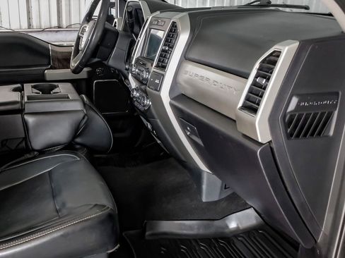 Used 2019 Ford F250 Lariat w/ Lariat Ultimate Package image 12