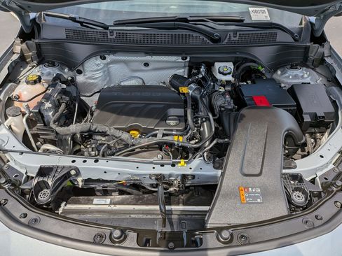 Used 2025 Buick Envista Sport Touring image 37