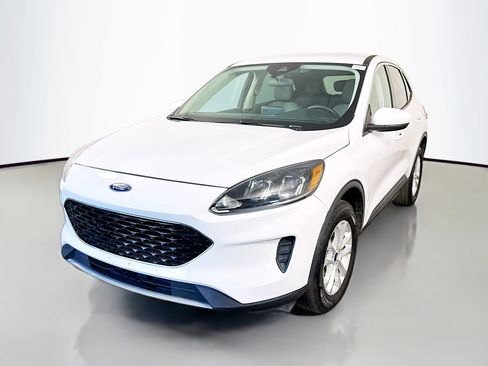 Used 2021 Ford Escape SE image 4