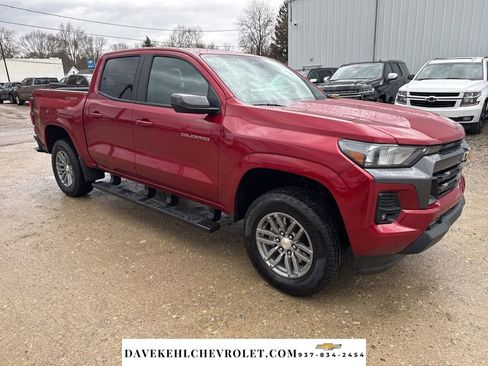 Used 2024 Chevrolet Colorado LT w/ LT Convenience Package II image 7