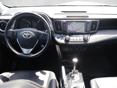 Used 2018 Toyota RAV4 Limited AWD/4WD image 22