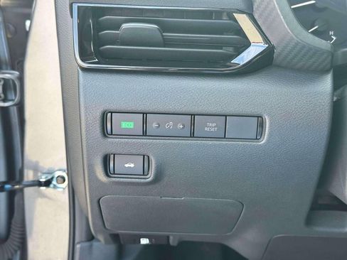 Used 2024 Nissan Sentra SV w/ All-Weather Package FWD image 17