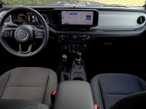 Certified 2025 Jeep Wrangler Sport S image 14