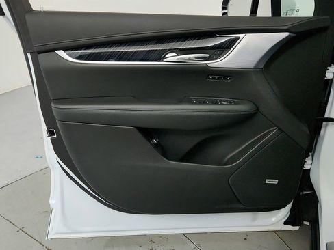 Certified 2023 Cadillac XT6 Premium Luxury w/ LPO, Floor Liner Package FWD image 11
