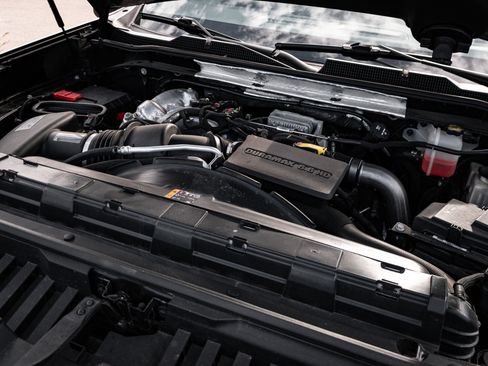 Used 2020 Chevrolet Silverado 2500 LTZ w/ LTZ Premium Package image 36