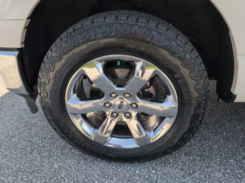 Used 2021 Ford F150 Lariat w/ Max Trailer Tow Package AWD/4WD image 2