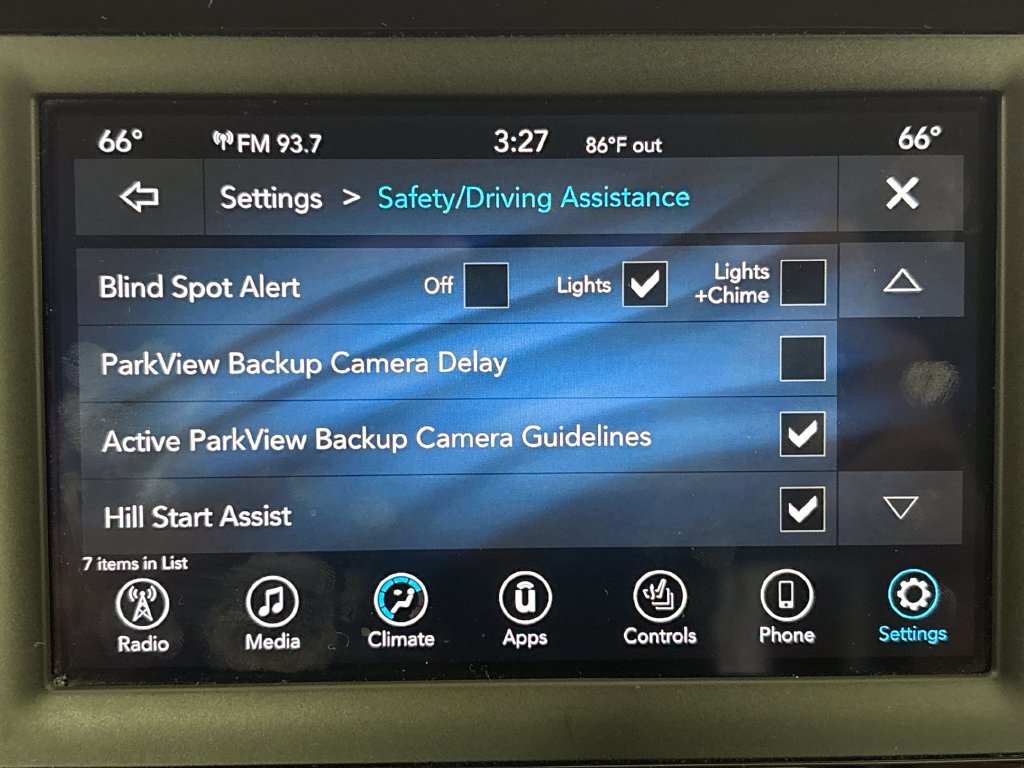Used 2019 Chrysler Pacifica Touring-L FWD image 28